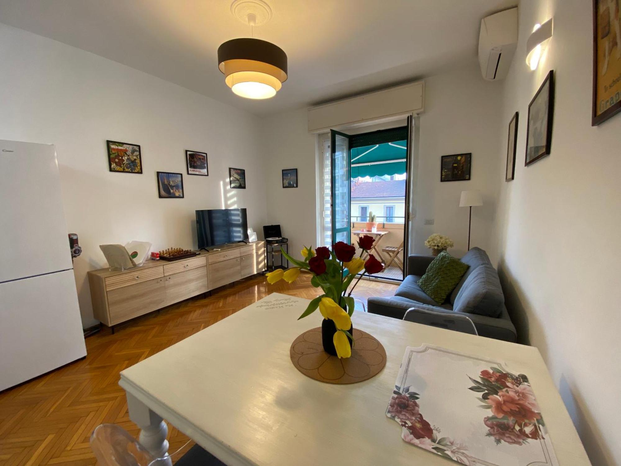 Daniela'S Spazioso Appartamento Ai Navigli Milano Eksteriør billede